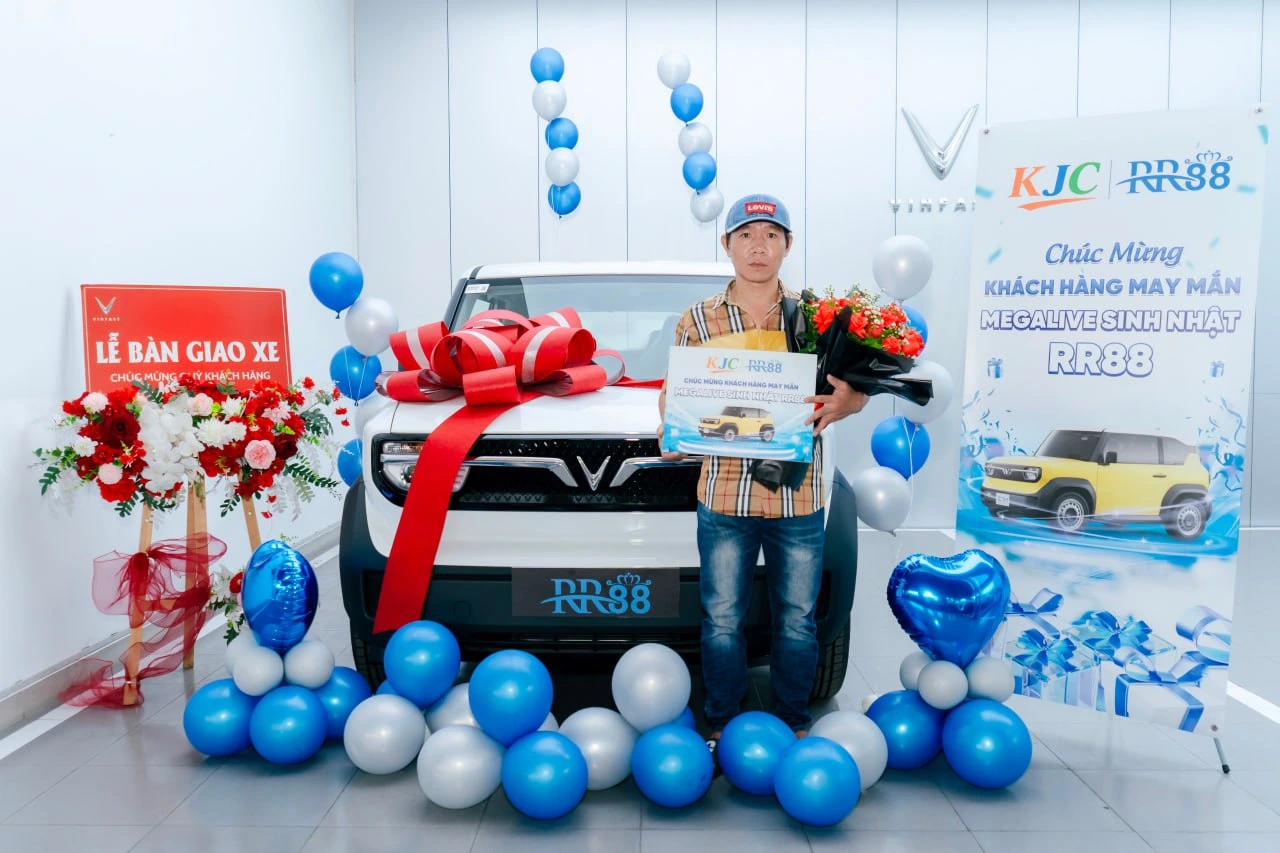 Lễ bàn giao xe Vinfast VF3 sự kiện Megalive RR88 10/7 7 photo 2025 11 03 15 01 30