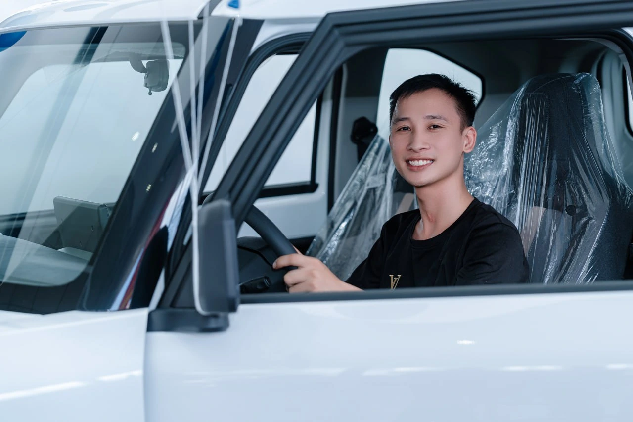 Chiếc Xe Vinfast VF3 phần quà MegaLive Sinh Nhật 10/7 4 photo 2025 11 03 15 02 46